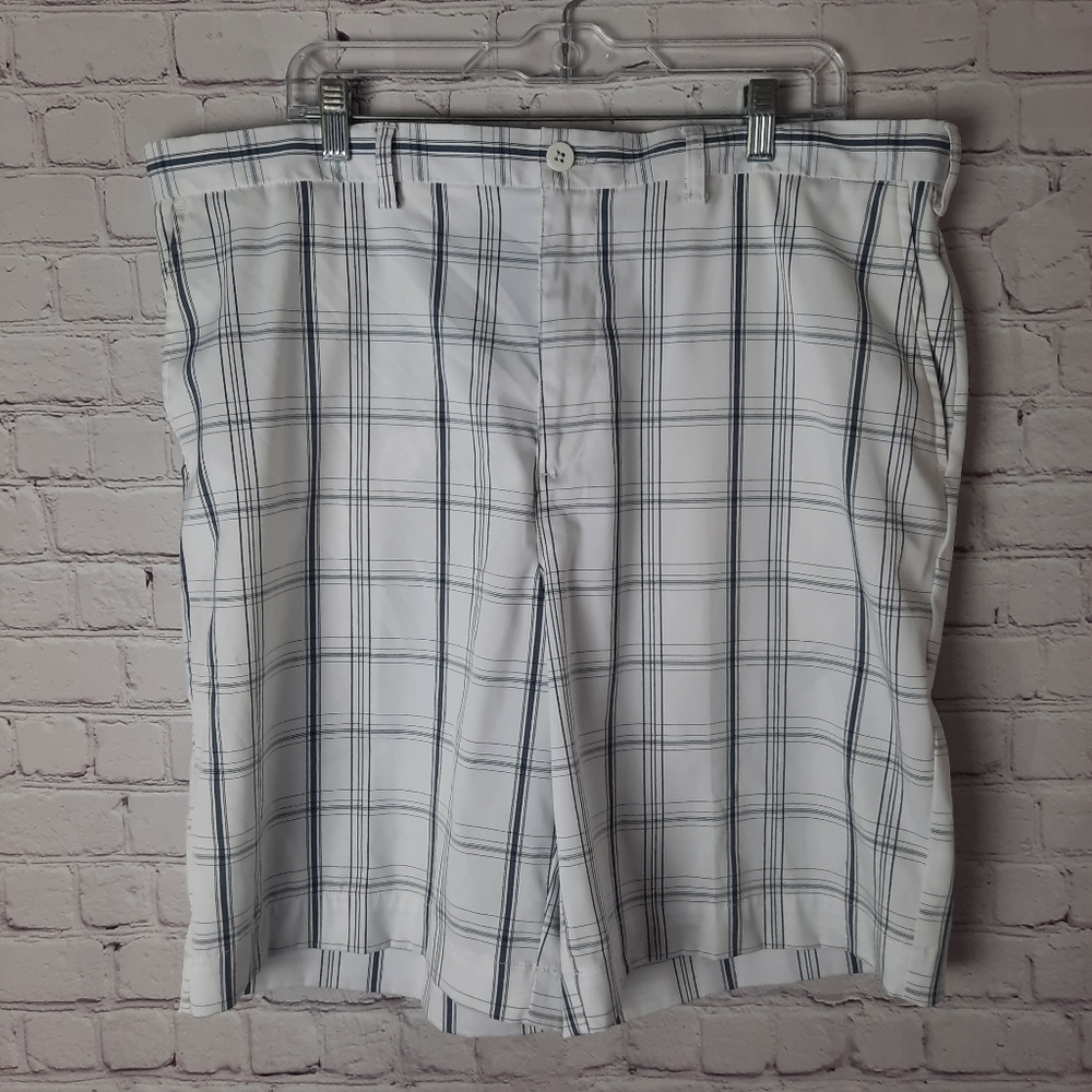 BCG Men's White Plaid Flat Front Sz. 40